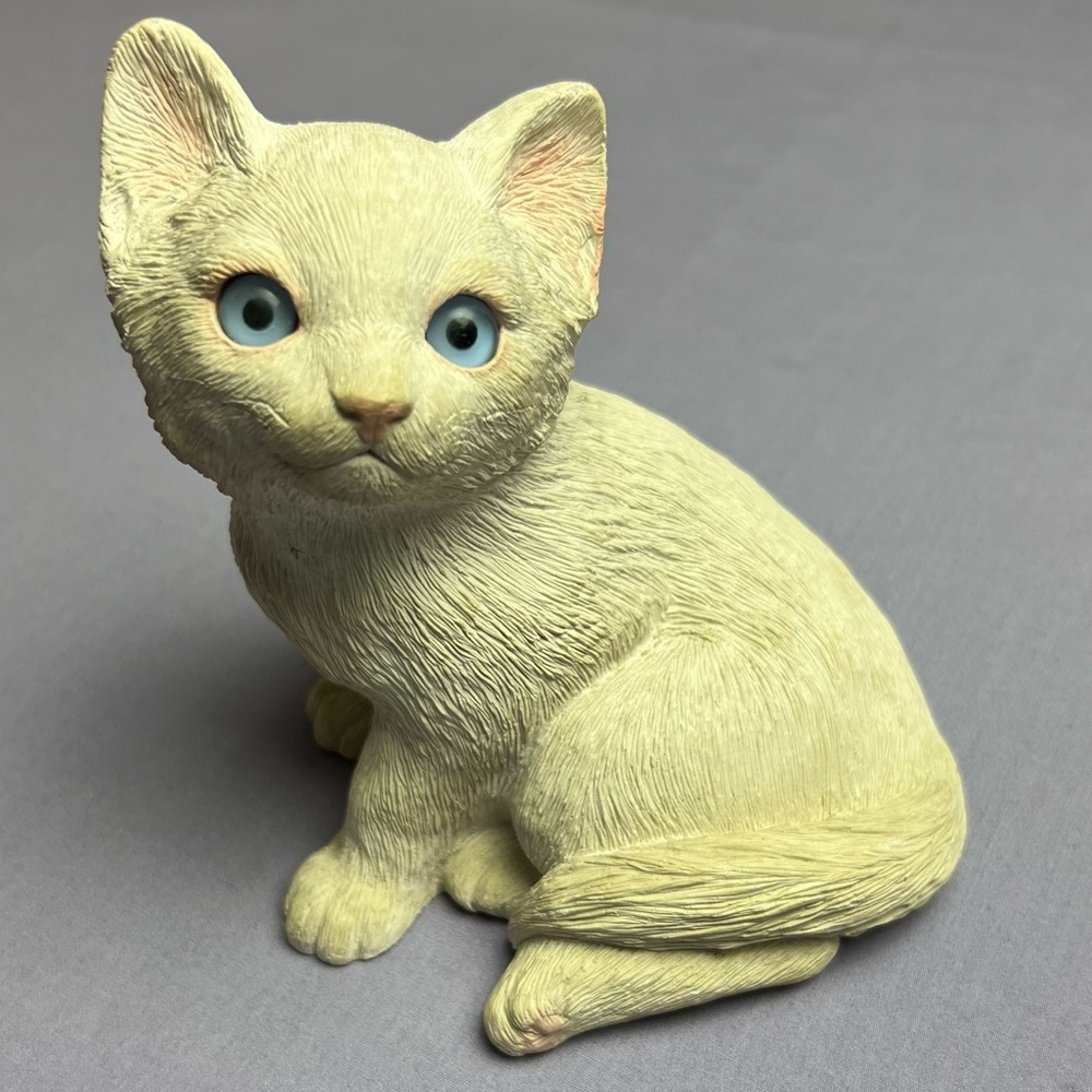 Vintage 1984 Sandicast Cat Sculpture